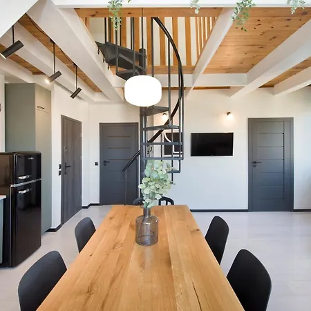 Zacisze Apartment