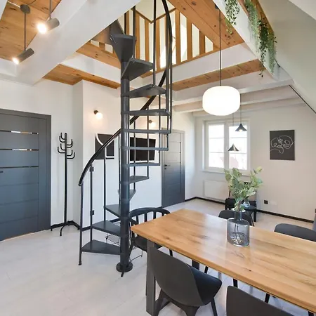 Zacisze Apartment *